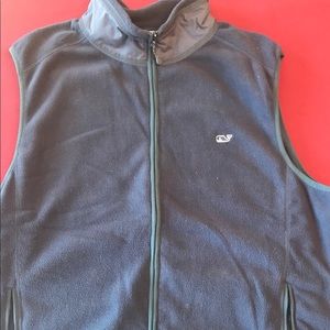 🚨Navy blue Vineyard Vines Vest🚨